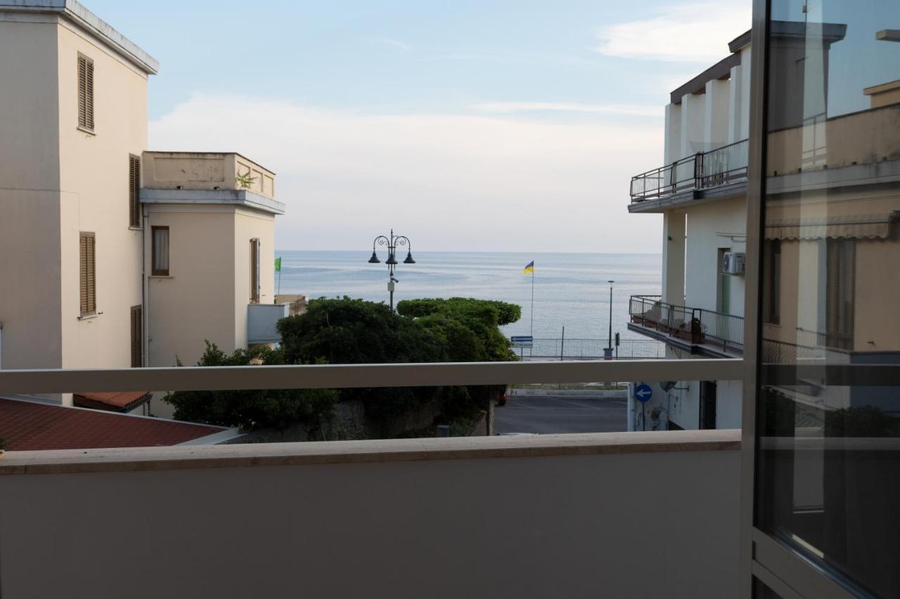 B&B Lungomare Diamante Buitenkant foto